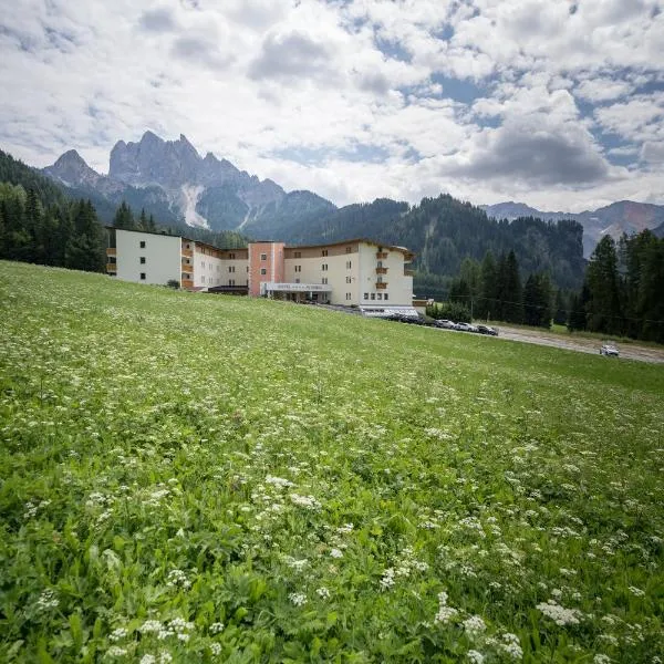 브라이에스에 위치한 호텔 Hotel Asterbel