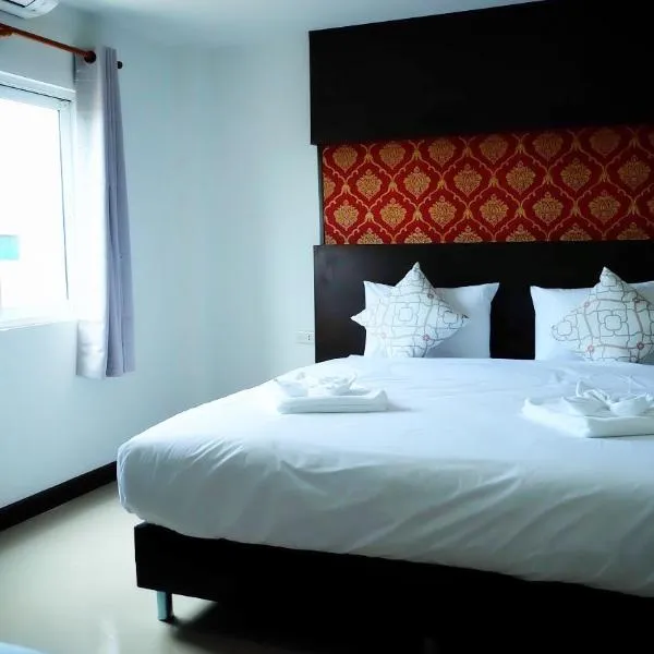 O2 Hotel สกลนคร (โรงแรม โอทู สกลนคร), hotel v mestu Ban Phang Khwang Tai