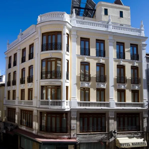 Madrisol, hotel in Madrid