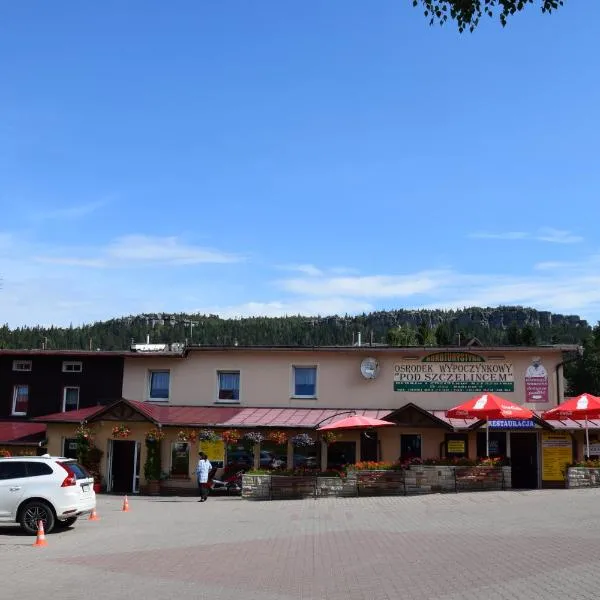 Ośrodek Wypoczynkowy Pod Szczelińcem, hotel in Karłów
