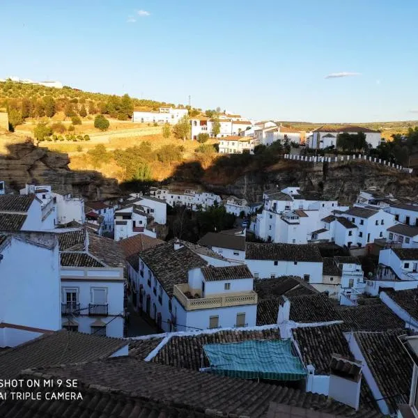 La casita de Evita – hotel w mieście Setenil