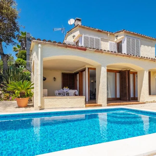 Villa Bouganvilla Parking privado 32 en la playa, hotel i Tossa de Mar