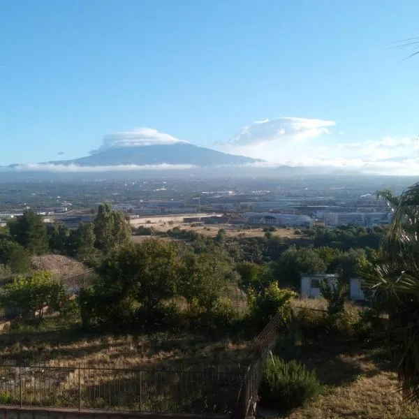 la terrazza sull ETNA, hotel di Motta SantʼAnastasia