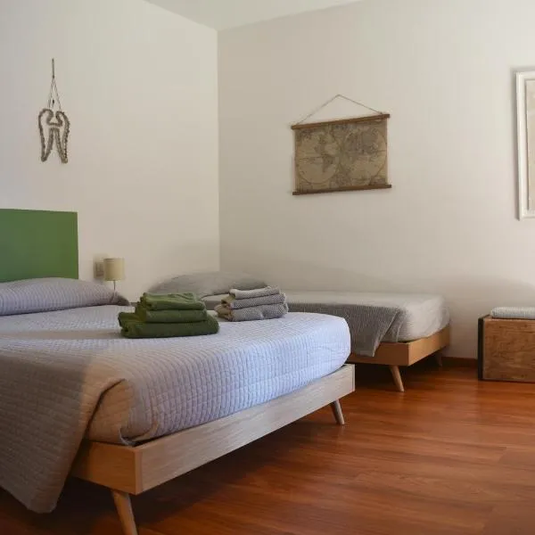 B&B DEL VIAGGIATORE、ロヴェレートのホテル