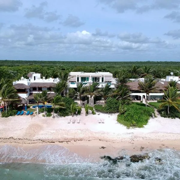 Casa Coral - Luxury Condos, hotel i Akumal