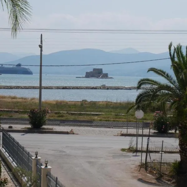 Villa with the view of Palamidi and Bourtzi, khách sạn ở Nafplio