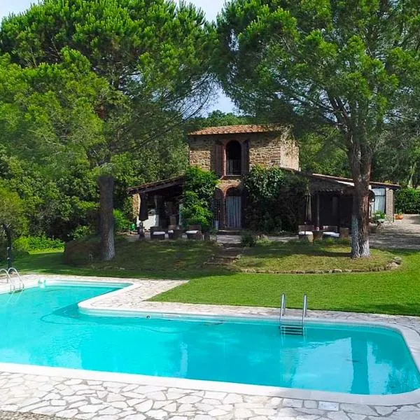 Viesnīca Il Falco - Rustico-Villa mit privatem Pool in Alleinlage pilsētā Giuncarico