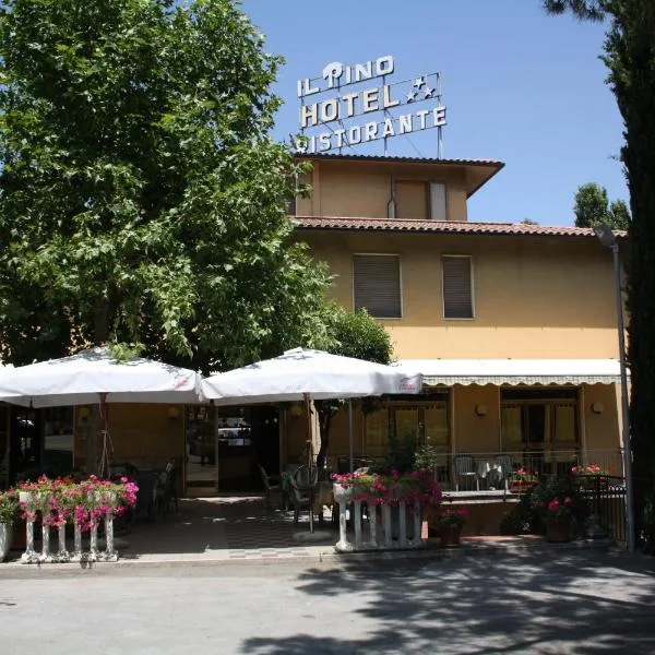 Hotel Ristorante Il Pino, khách sạn ở Chiusi
