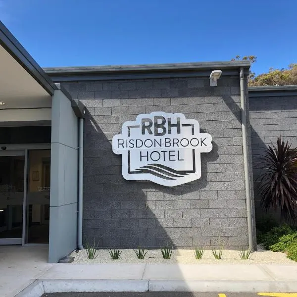 Risdon Brook Hotel、Risdonのホテル