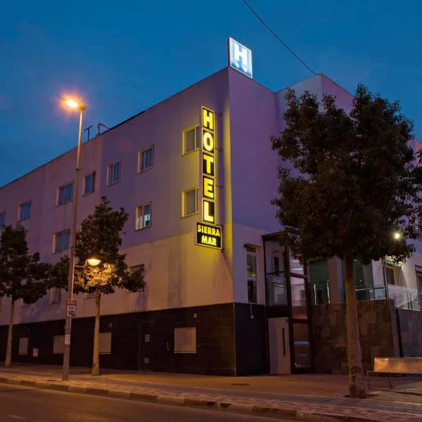 Hotel Sierra Mar, hotel in Playa de los Nietos