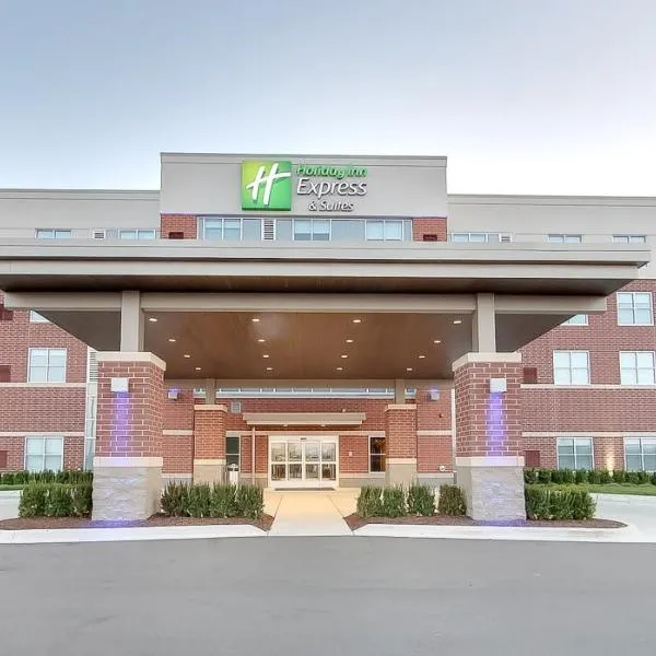 Holiday Inn Express & Suites Plymouth - Ann Arbor Area, an IHG Hotel, hótel í Plymouth
