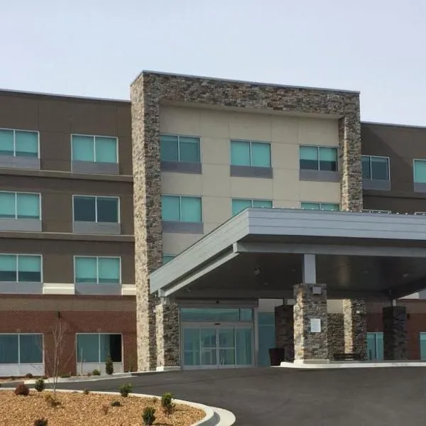 Holiday Inn Express & Suites Danville by IHG, hotel in Danville