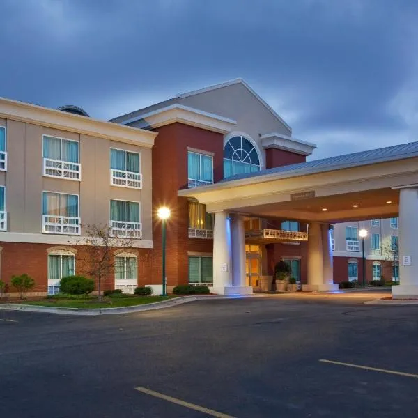 Holiday Inn Express Hotel & Suites Grand Rapids-North, an IHG Hotel โรงแรมในแกรนด์แรพิดส์