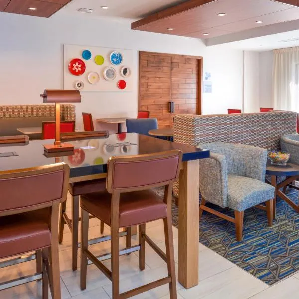 Holiday Inn Express Glenwood Springs Aspen Area by IHG, hotel in Glenwood Springs