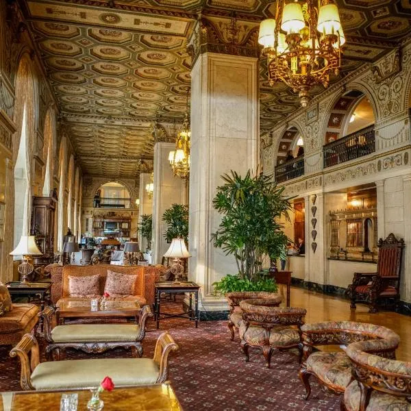 The Brown Hotel, hotel di Louisville