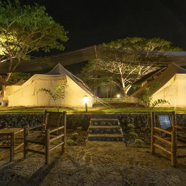 The Acacia Glamping Park, hôtel à Pilar