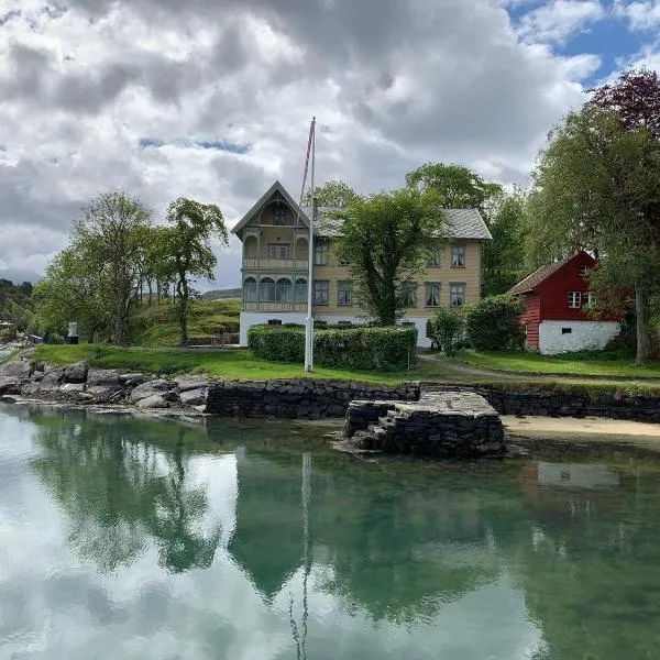Skjerjehamn, hotel en Dalsøyra