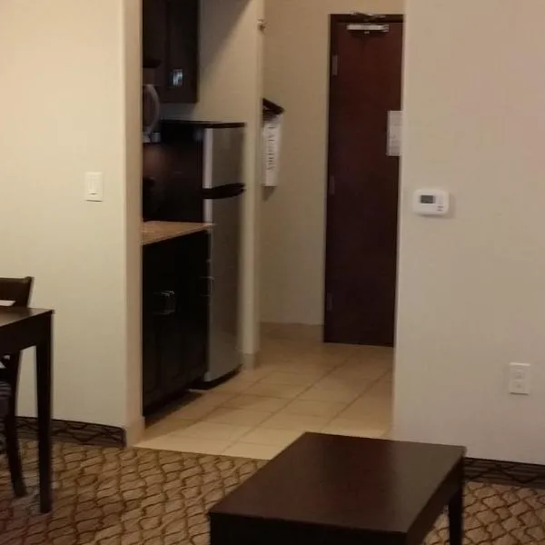 Holiday Inn Express & Suites Deming Mimbres Valley by IHG، فندق في ديمينغ