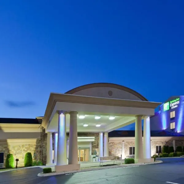 Holiday Inn Express Hotel & Suites Christiansburg, an IHG Hotel, מלון בכריסטיאנסבורג