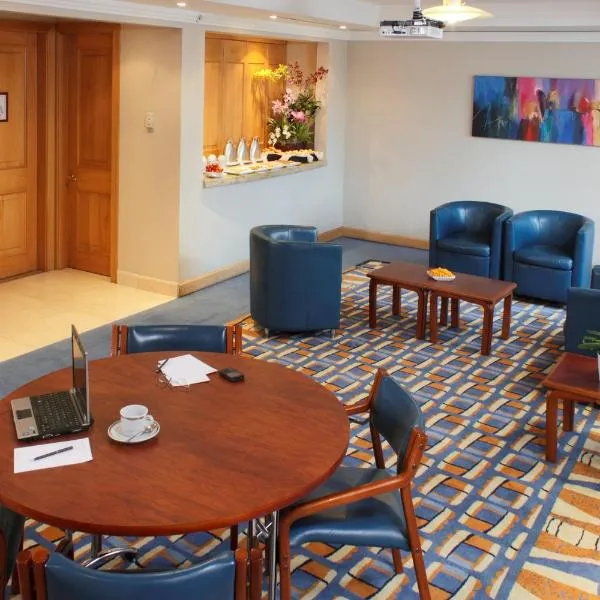 Hotel Intercontinental Cali by IHG, hotel in Cali