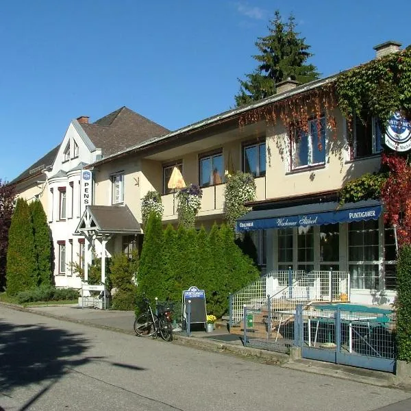 Pension Wachau, hotel Klagenfurtban