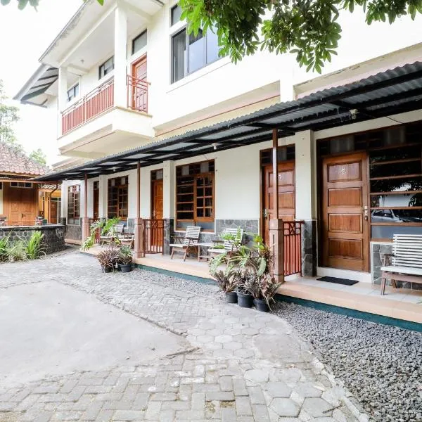 Hotel Wismancala Kaliurang, hotel v destinaci Kaliurang
