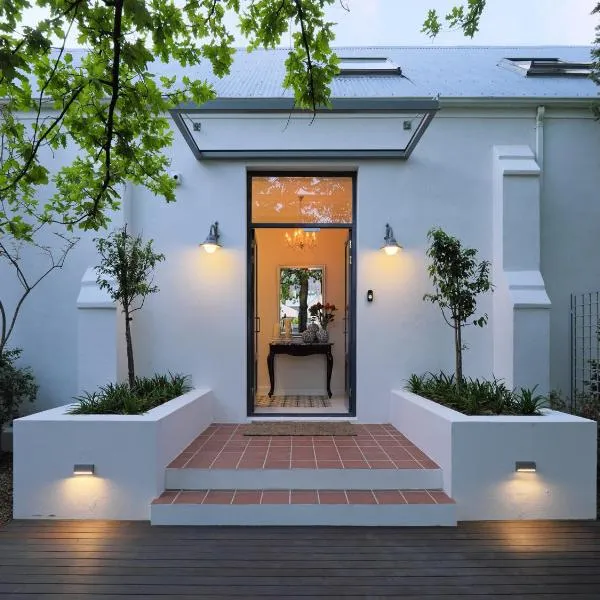 Chapter House Boutique Hotel by The Living Journey Collection, hotel v destinaci Franschhoek