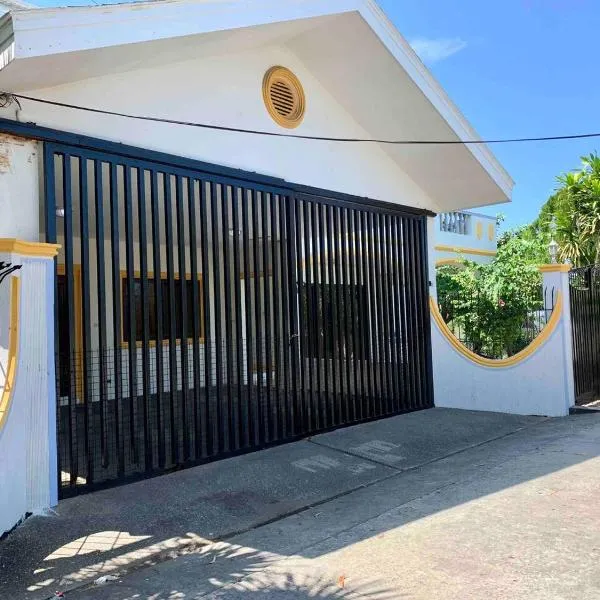 Exclusive Beachfront House at San Juan La Union, hotel v destinaci San Juan