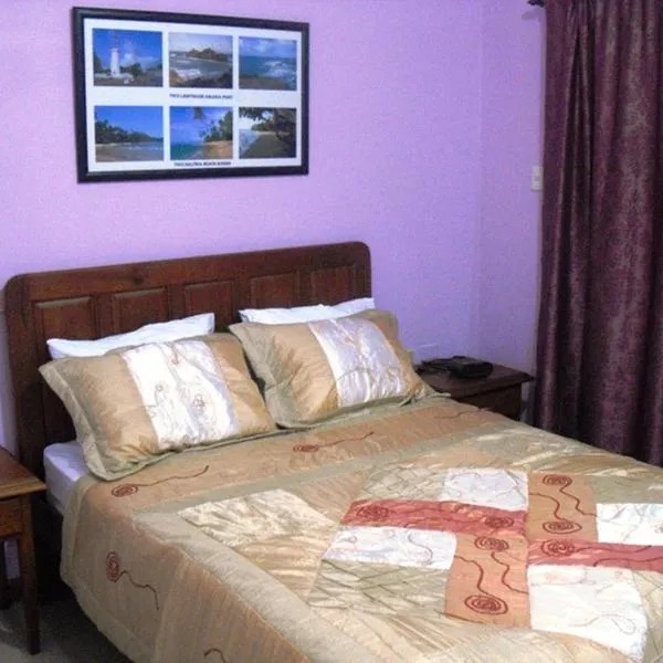 Piarco Village Suites, מלון בPiarco