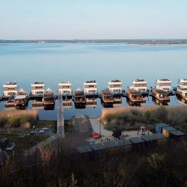 Hausboot Elandi, hotel v destinaci Bitterfeld