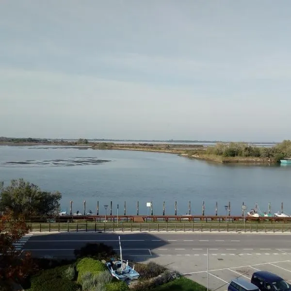 Appartamento Perco Riva Foscolo, hotel in Grado