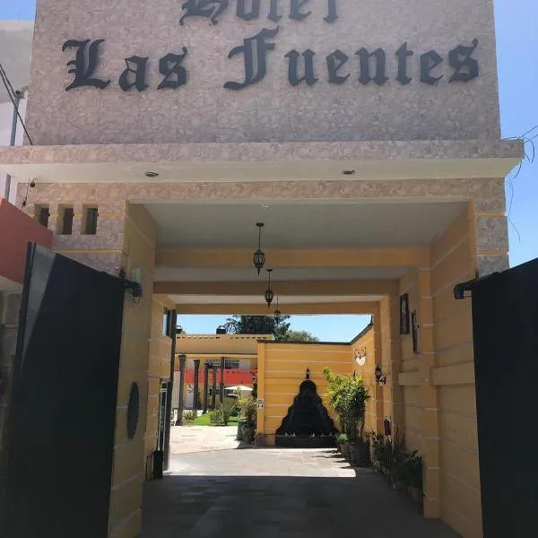 HOTEL LAS FUENTES、テポツォトゥランのホテル