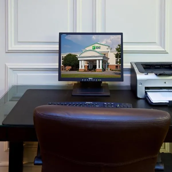 印第安納波利斯機場智選假日酒店，普蘭菲爾德的飯店