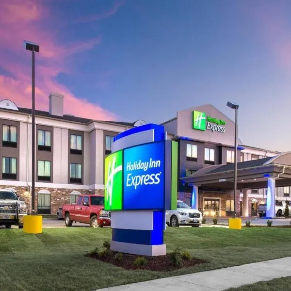 Holiday Inn Express Hutchison, an IHG Hotel, hotel in South Hutchinson