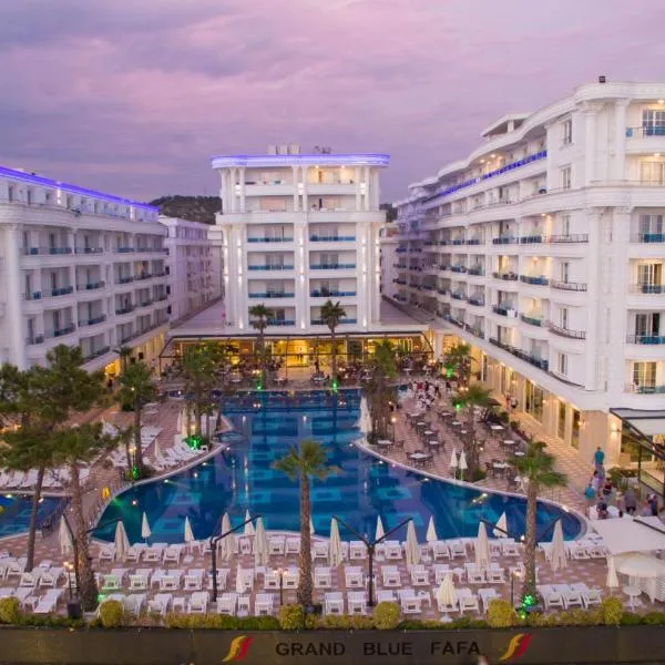 Grand Blue Fafa Resort & SPA, hotel v destinaci Golem