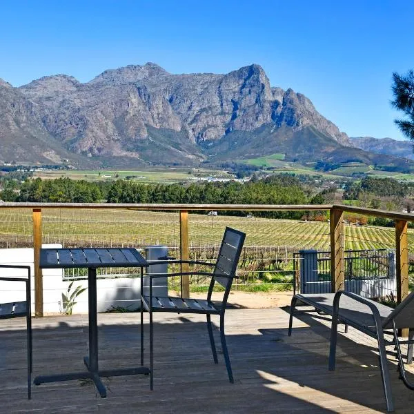 Topiary Wine Estate & Cottages, hotel v destinaci Franschhoek