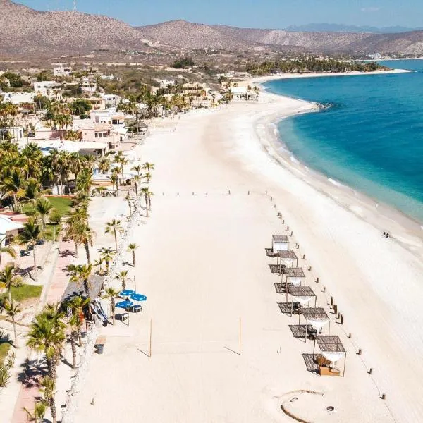 Buena Vista Oceanfront & Hot Springs Resort, hotel i Buenavista