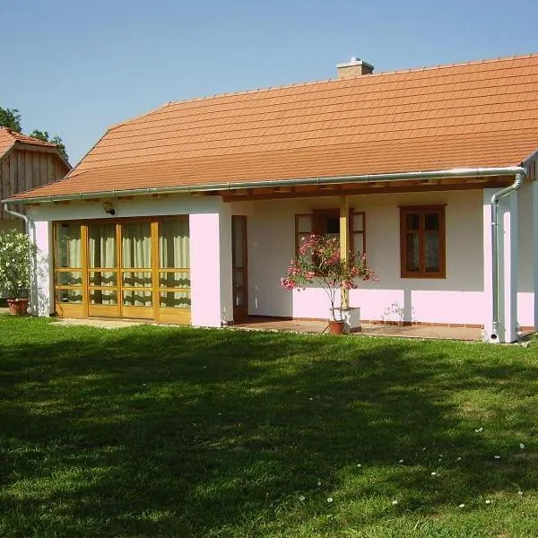 Martonvendeghaz 2, hotel in Zalaszentbalázs