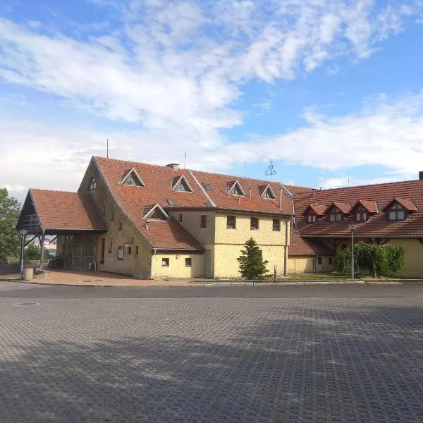 Statek Olšany, hotel in Pozořice