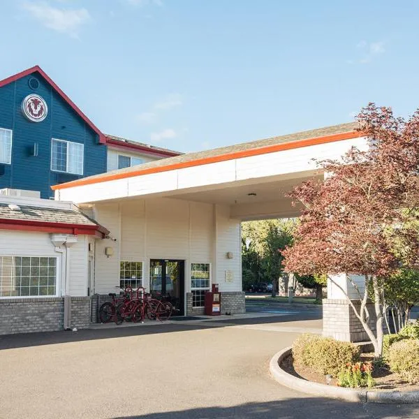 Red Lion Inn & Suites McMinnville、マクミンヴィルのホテル