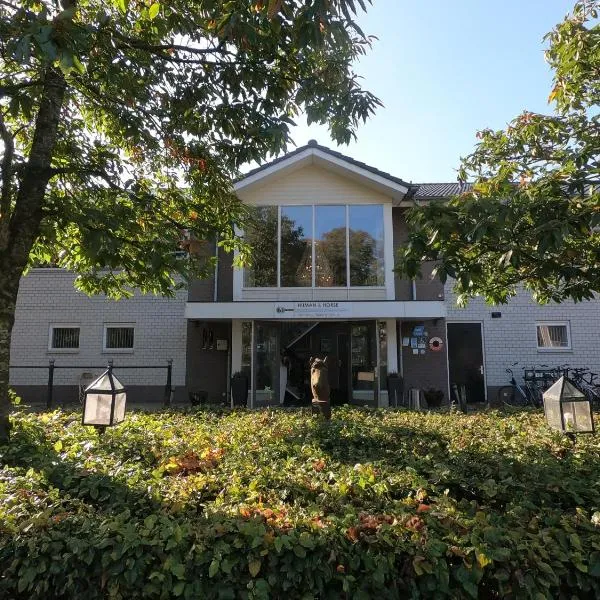 Human & Horse Hotel, hotel v destinaci Kootwijkerbroek