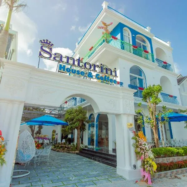 Santorini House and Coffee, готель у місті Cau Ha