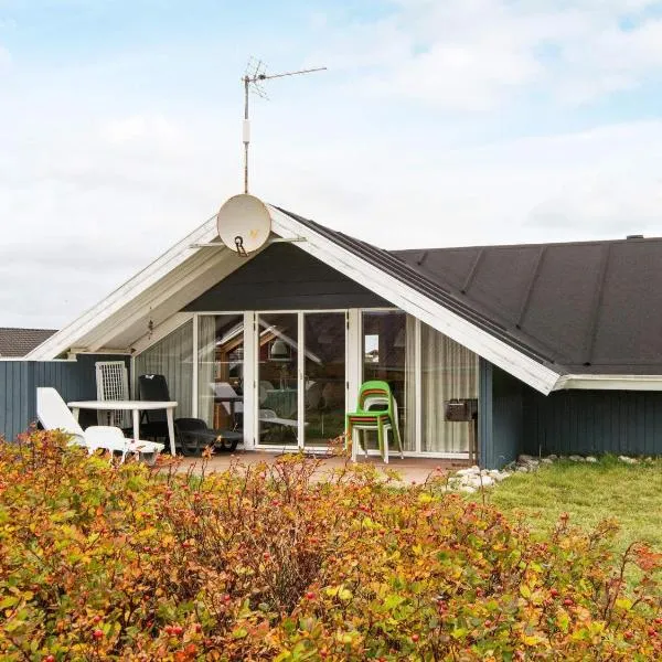 5 person holiday home in Harbo re, hotel en Nørby