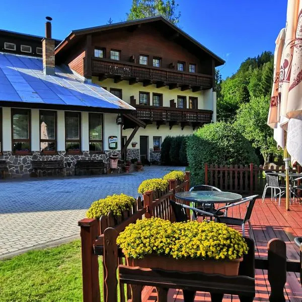 Rodinný "Hotel U Můstků", hotel em Desná