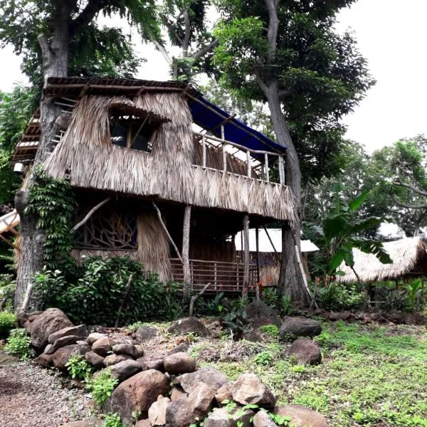 El Bamboo Cabins, hotel en Balgue