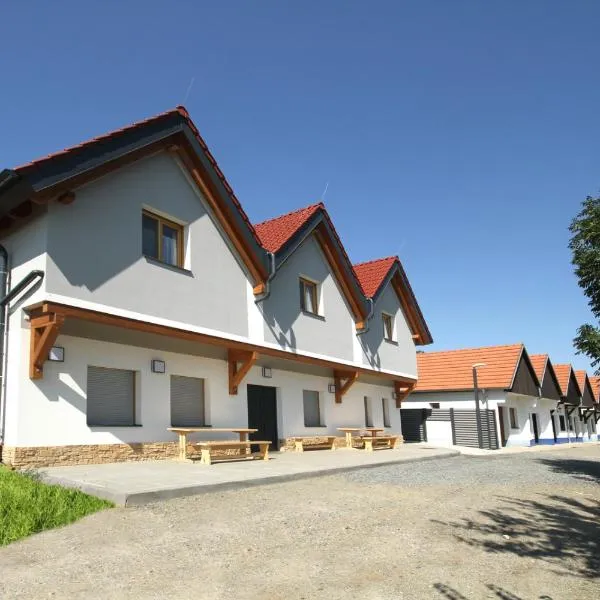 Sklep s penzionem Kozojídky, hotel in Kněždub