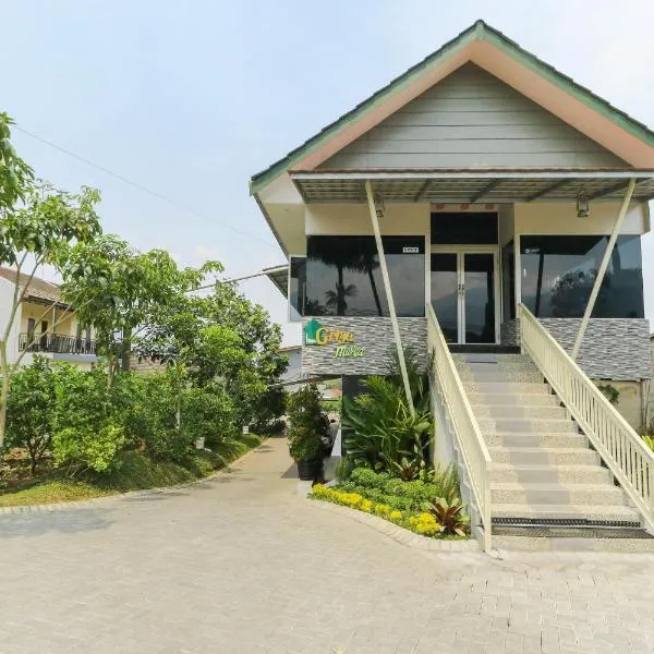 Griya Mulya near Alun Alun Batu Mitra RedDoorz, hotel di Batu