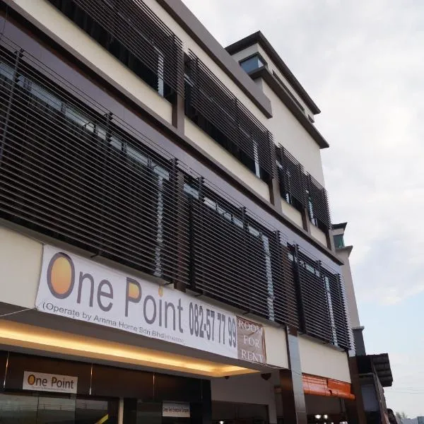 One Point Hotel, hotel in Kampong Sandong