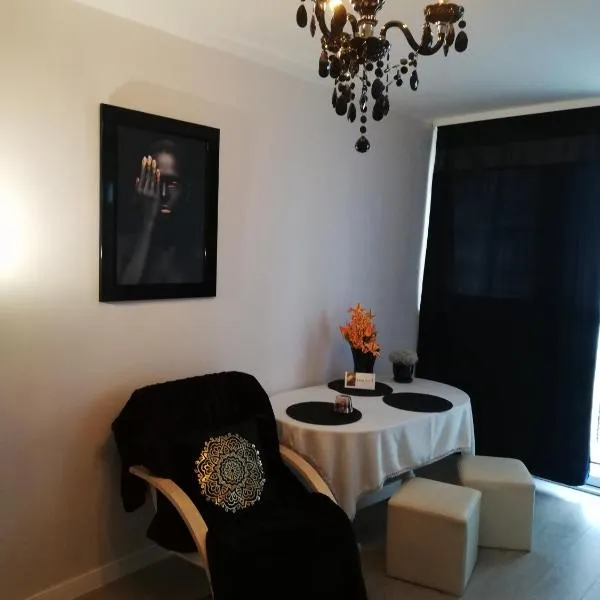 Kawalerka - Jelenia Gora, dziel. Zabobrze, hotel v destinácii Jelenia Góra