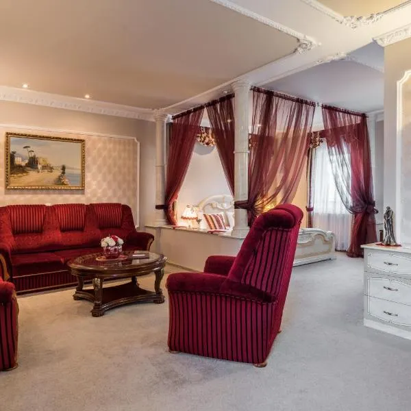 Hotel Bíbic és Tüskevár Étterem és Horgásztó, hotel i Nyíregyháza